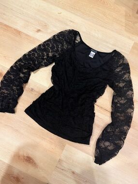 VENUS Black Floral Lace Scoop-Neck Blouse